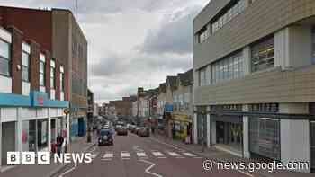 Dudley stabbing: Man in critical condition - BBC