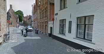 Sokkel in de Korte Vuldersstraat weggenomen | Brugge | hln.be - Het Laatste Nieuws