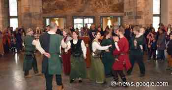 Karlsfest in Aachen: Die wackeren Ritter sind zurück im Rathaus - Aachener Zeitung