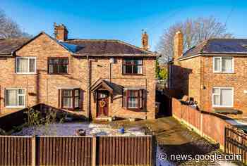 House overlooking Victoria Park with summerhouse on market for ... - St Helens Star