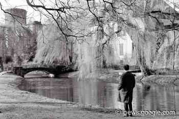 Krefeld Impressionen in s/w | 04/2023 – Burg Linn noch 'oben' ohne - Lokalklick.eu - Online-Zeitung Rhein-Ruhr