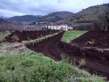 Sant'Agata de' Goti, crollo ala cimitero: slitta l'arrivo della gru - Lab ... - LabTV