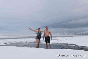 Low water at Canoe Beach near Salmon Arm denies hardy ... - Salmon Arm Observer