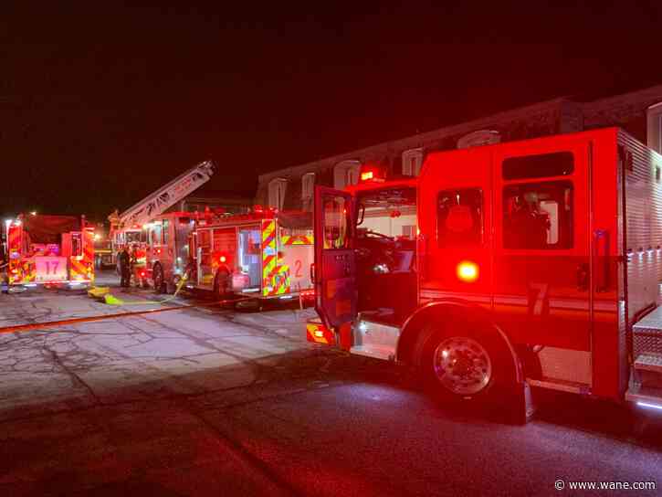 One person dead after fire breaks out at Fort Wayne apartment complex