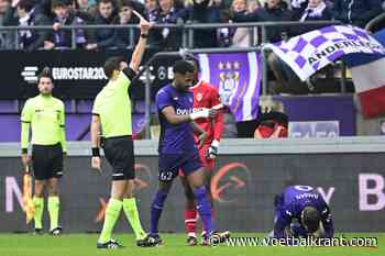 Vanderecyken na onbegrijpelijke rode kaart van Benito Raman: &quot;Dat moet eruit, hij is ook geen onervaren speler meer&quot;