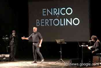 Enrico Bertolino riempie il Condominio di Gallarate con Instant Theatre - Sempione News