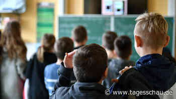 Mehr Schülerinnen und Schüler wiederholen Klasse