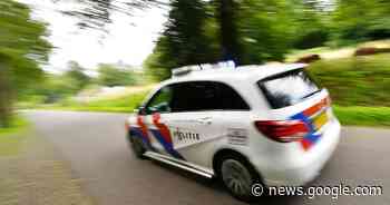 Auto door gladheid te water in Winneweer | Groningen - AD