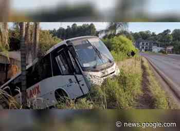 Bêbado furta ônibus e provoca acidente em Trindade do Sul - Rádio Progresso de Ijuí