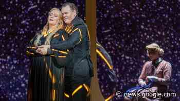 Opernkritik | "Tristan und Isolde" in Cottbus: Der Glaube an die ... - rbb24