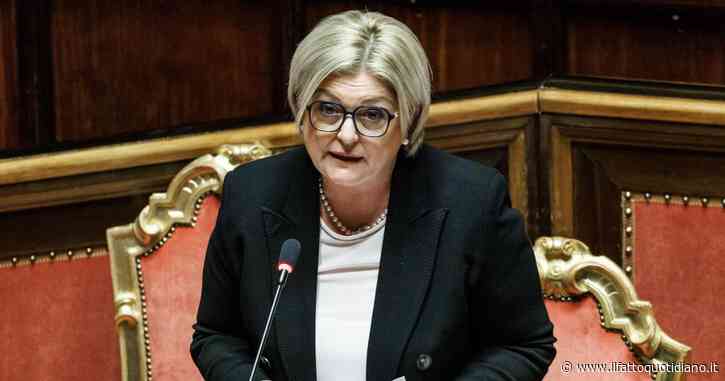 Reddito minimo anti-povertà, raccomandazione Ue con l’ok dell’Italia. Il testo: “Non c’è impatto negativo sulla ricerca di lavoro”. M5s: “Meloni doppia faccia”