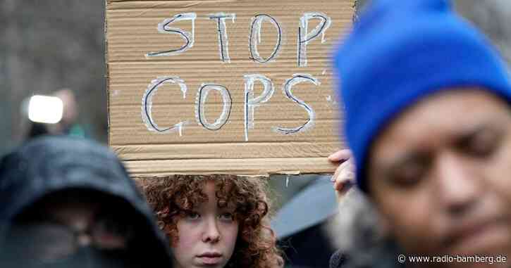 Weiterer US-Polizist nach brutalem Einsatz freigestellt