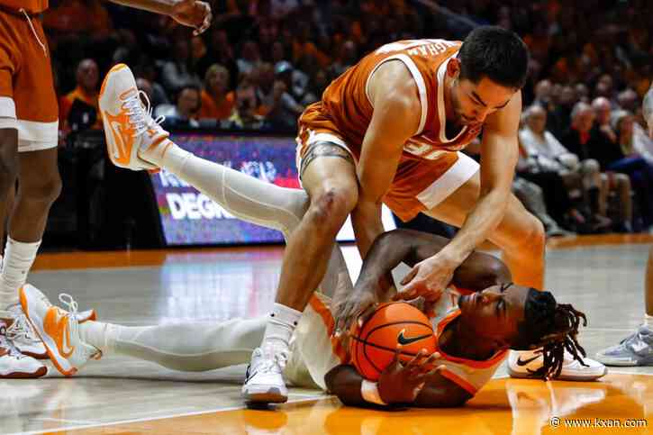 Texas holds at No. 10 in AP Top 25 with huge week in Big 12 Conference ahead