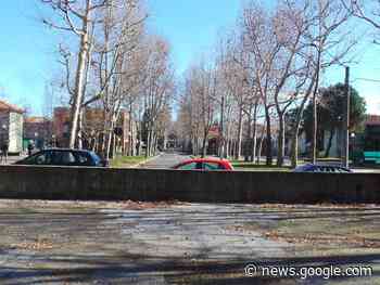 Ascensore e citofoni rotti da mesi, protesta alla casa Aler di Saronno - ilSaronno