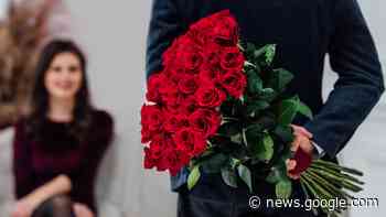 Get 2 dozen roses, a vase, and free shipping for 54% off the usual ... - Mashable