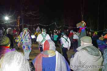 Residents join Wassail in Hinton St George | Chard & Ilminster News - Chard & Ilminster News