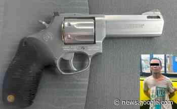 Detienen a hombre armado mientras dormía en taxi en Monterrey - POSTA