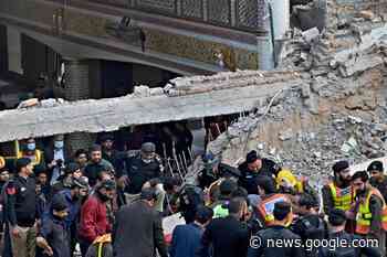 Suicide bomber kills at least 44 in Pakistan mosque - Barrhead News