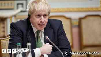 Ukraine: Boris Johnson says Putin threatened him with missile strike - BBC