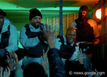 Snoop Dogg and Ice Cube Reunite in Mount Westmore's 'Free ... - Howard Stern