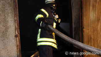 Brand im Hafen von Cuxhaven: Flammen schlagen aus alter ... - Cuxhavener Nachrichten / Niederelbe-Zeitung