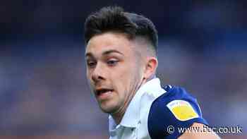 Adam O'Reilly: Derry sign midfielder from Preston on two-year deal