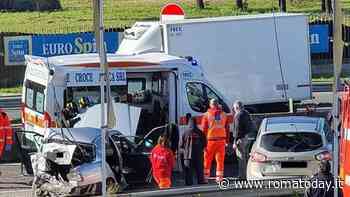 Incidente sulla Pontina: coinvolti tre veicoli. Un ferito grave, atterra l’eliambulanza