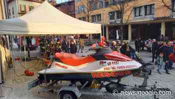 Verbania, vigili del fuoco in piazza a Intra - La Stampa