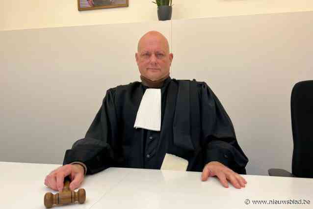 Vrederechter Henri Van Genechten(67) legt de hamer neer: “Mijn vader zei me ooit ‘proficiat met uw degradatie’”