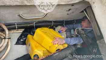 NSW fugitive arrested after being found hiding in hull of yacht in Darwin - ABC News