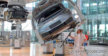 Europe’s Economy Edges Higher, Heading Off Forecasts of Recession - The New York Times