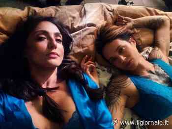 Ambra Angiolini e Asia Argento: cosa nasconde la foto hot sui social