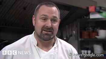 Pub chef steps in to cook Cornwall primary school's meals - BBC