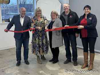 Stephanie Trattner Photography officially opens in Downtown ... - Cornwall Standard-Freeholder