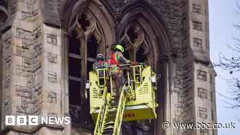 UK firefighters vote to strike in row over pay