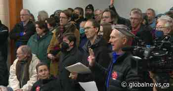 Fiery meeting held over proposed health hub in Edmonton’s Ritchie neighbourhood