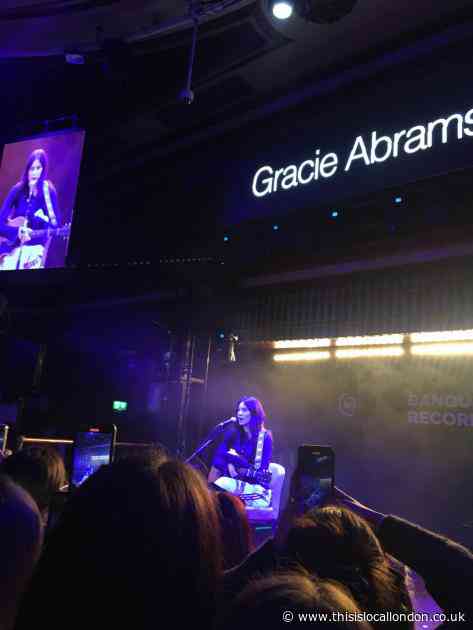 Review- Gracie Abrams: an acoustic set - Martha Mannix Ursuline