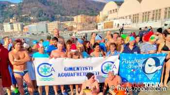 Voltri, più di 100 nuotatori coraggiosi per il cimento dei 'giorni della merla' - GenovaToday