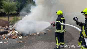 Feuerwehr Steinfeld löscht brennenden Sperrmüll in Harpendorf ... - OM Online