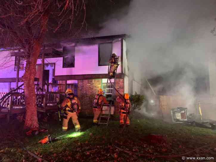 2 displaced, dog dead after Austin house fire
