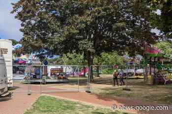 Teenager 'saw friend crushed to death after climbing into fairground ... - Dudley News