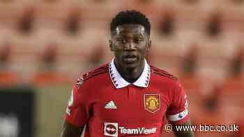 Portsmouth sign Manchester United's Di'Shon Bernard and Fleetwood's Paddy Lane