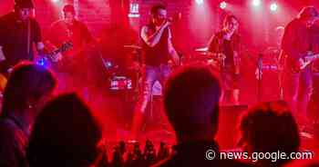 Löschzug Neukirchen-Vluyn sorgt für Feuer-Rock-Zauber - Rheinische Post