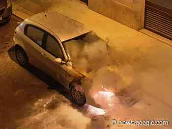 Trani, auto in fiamme in via de Roggiero: i Vigili del fuoco evitano il ... - Radio Bombo