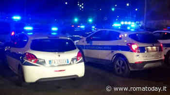 Si scontrano tre auto: tre feriti, due sono gravi