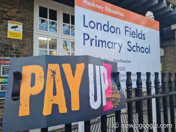 Hackney school teachers and library service staff on strike - Hackney Gazette