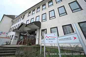 Unangemessene Chats: Lehrer vom Dienst suspendiert