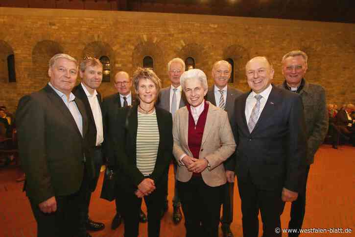 Marie-Agnes Strack-Zimmermann redet in Paderborn Klartext