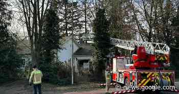 Schoorsteenbrand in Afsnee: Beukenlaan afgesloten voor alle verkeer - Provinciale Zeeuwse Courant