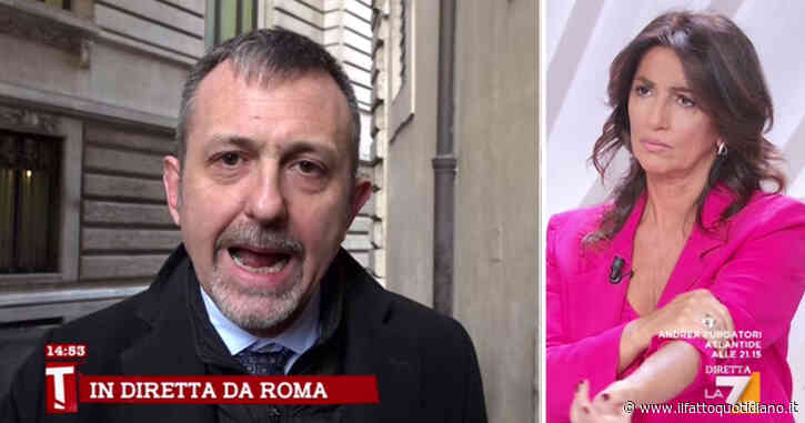 Delmastro a La7 recita a memoria un messaggio di Cospito a un convegno di anarchici: “Invitava a colpire le persone”